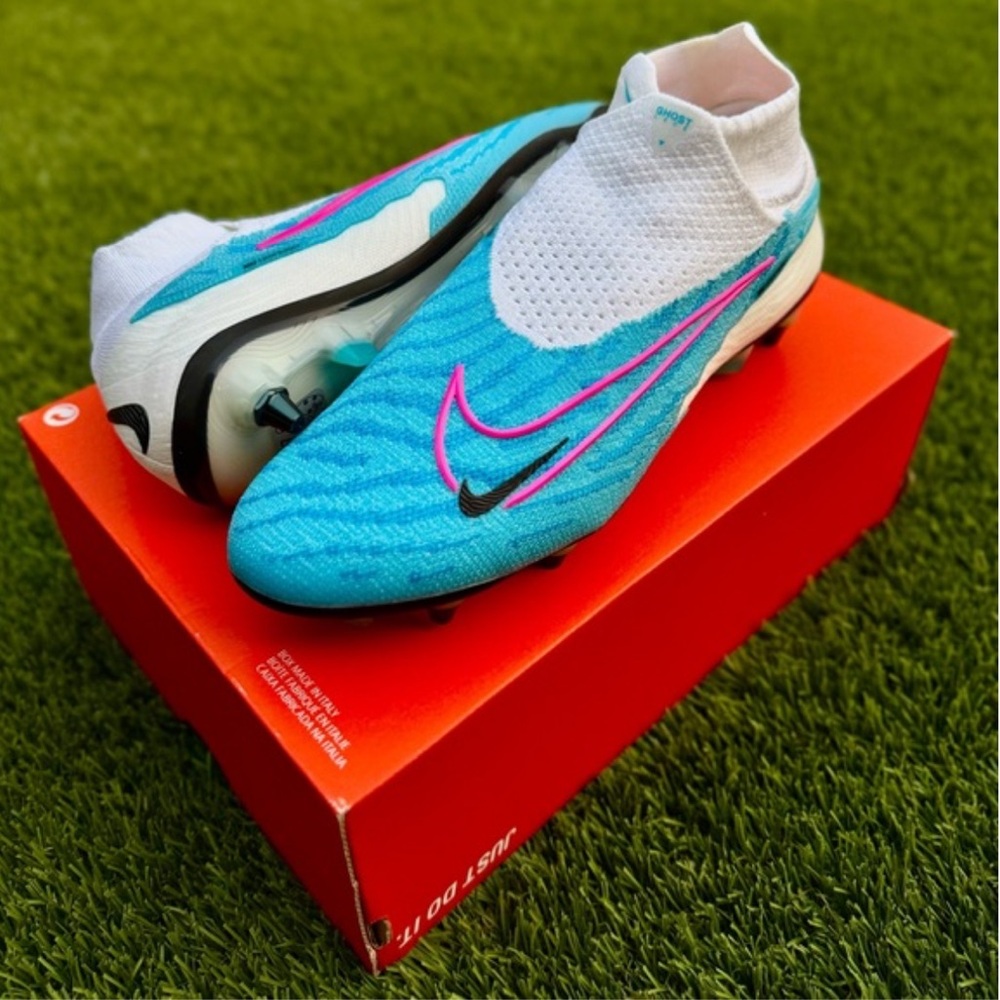 NWT: Nike Soccer Cleats - Phantom GX Elite DF SG PRO (FD0262-446)